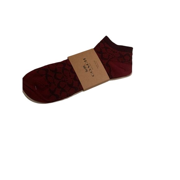 Coach Women’s Signature Ankle Socks Set of Two Burgundy & Tan Logo Pattern, NWT - Picture 1 of 2